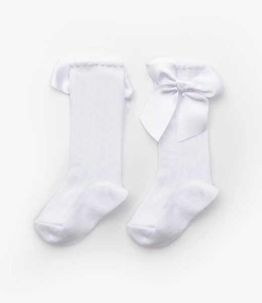 Beyaz Çorap Fiyonk Detaylı